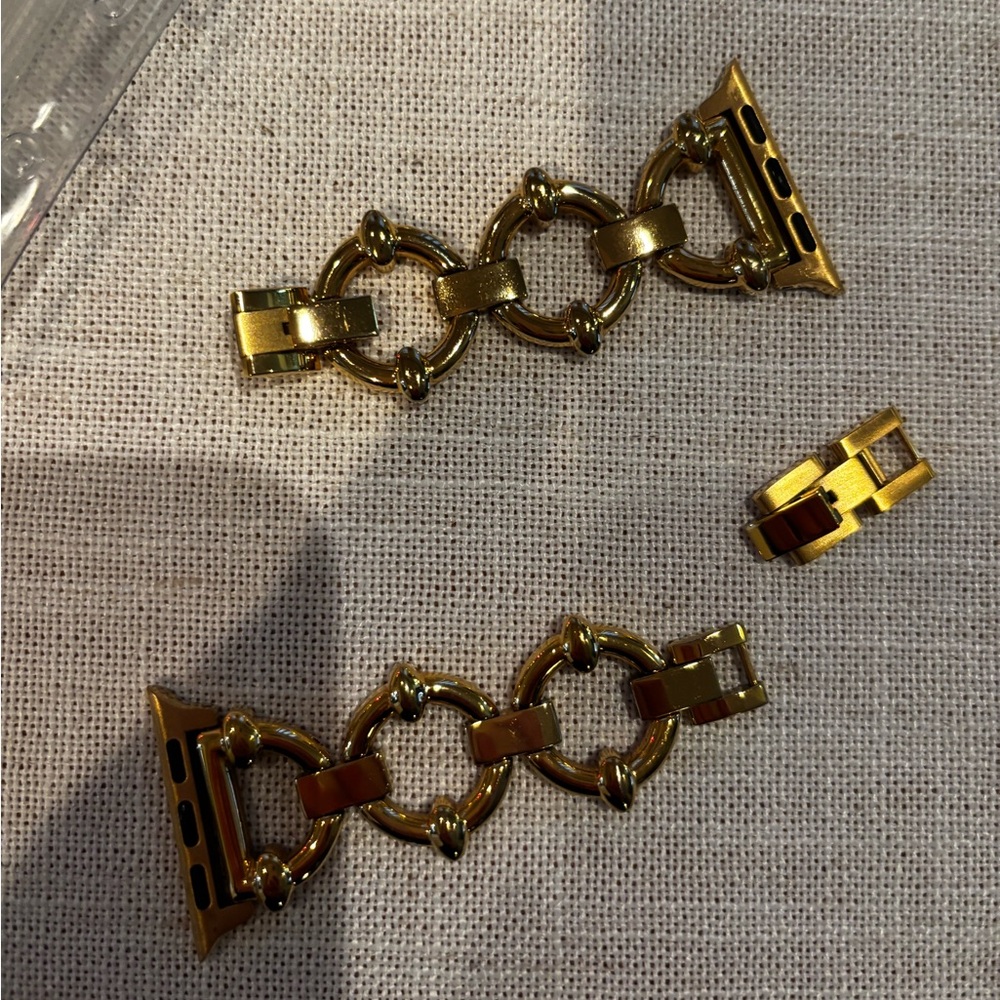 Quince stainless steel Apple Watch Band: color Gold